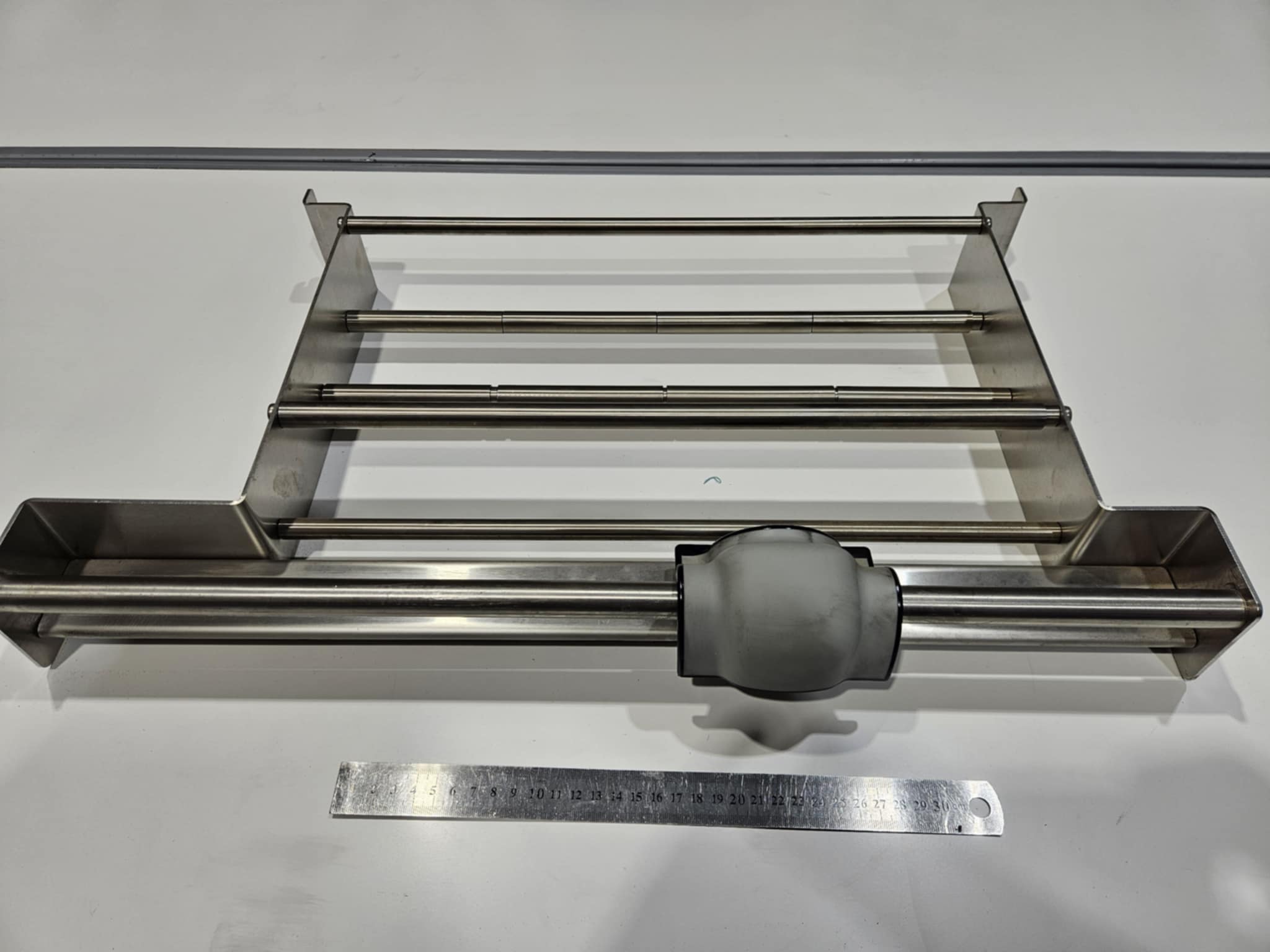 Laminate Roll Dispenser - new style with cutter