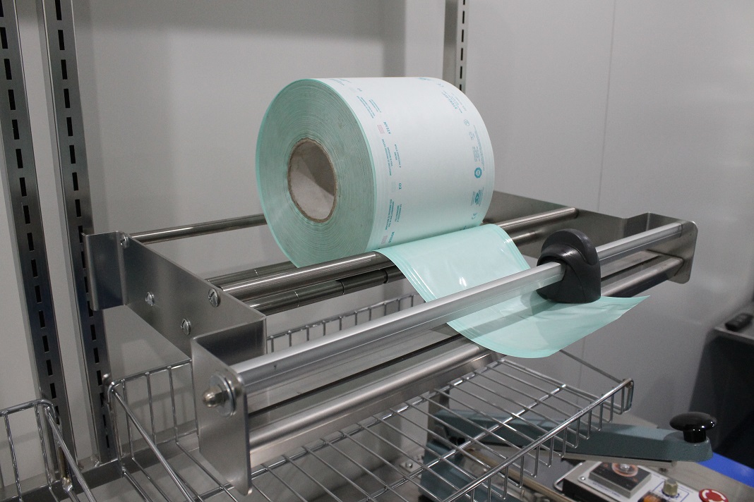 Laminate Roll Dispenser - new style with cutter - Image 2